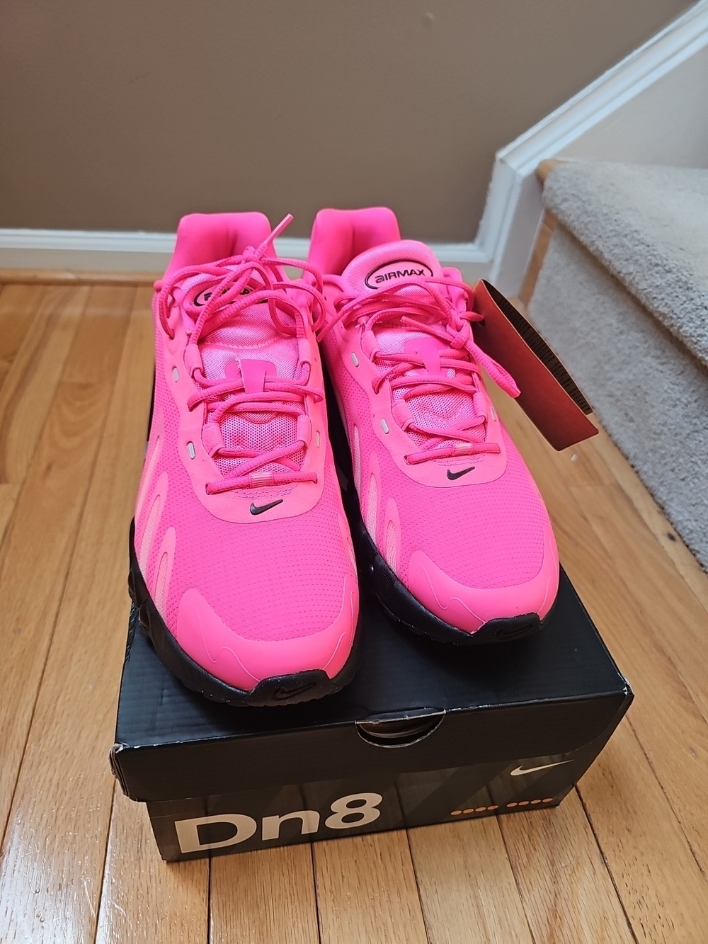 NEW MENS Size 11.5- Nike Air Max DN8 Hyper Pink